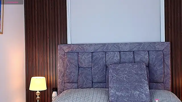 MeganCrow webcam