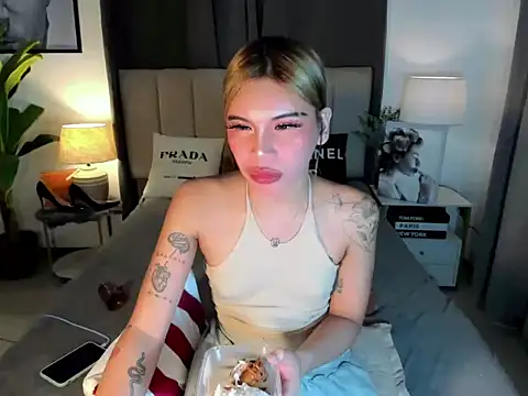 SiennaBlair webcam