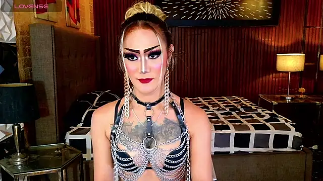 HorseCockDivine webcam