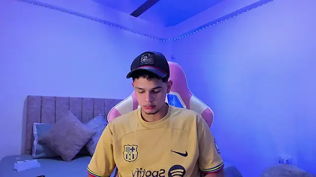 Adrian_Prime_ webcam