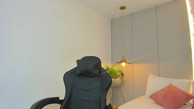 emily_castle webcam