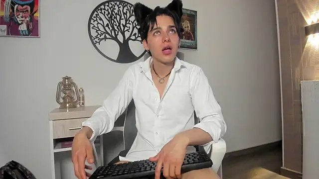 fox_white_ webcam