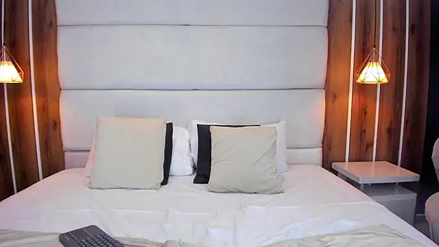 LolaGray__ webcam