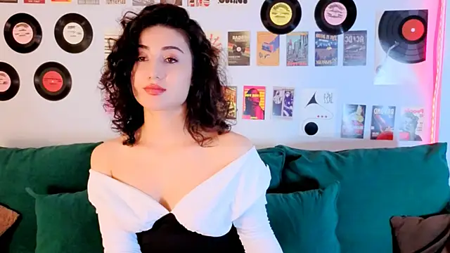 Maya_Rogerss webcam