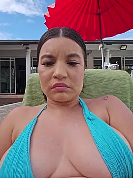 Pretty_Julieta webcam