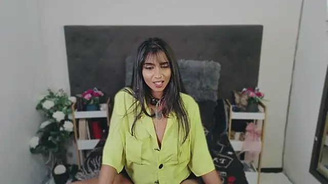 Delilah_Blazee webcam