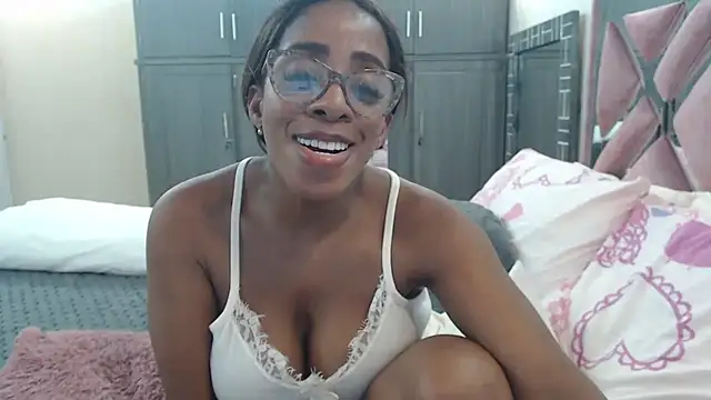 Ginachaudex webcam