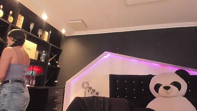 Coral_Gibson webcam