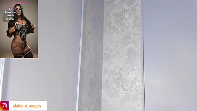 Alahia_Dangelo webcam