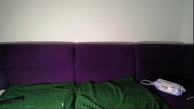 Julianna68 webcam