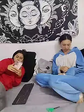 abby_n_emily webcam