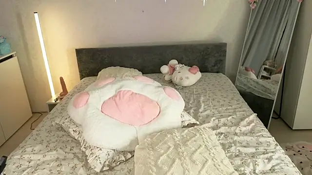 Luni_Lu webcam