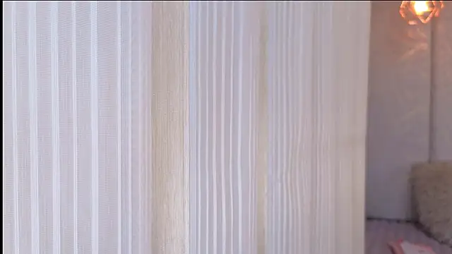 MiiaBloom_ webcam