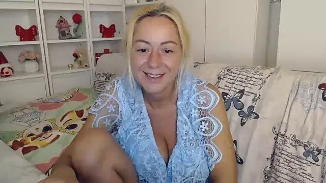 _karolynesyera_ webcam