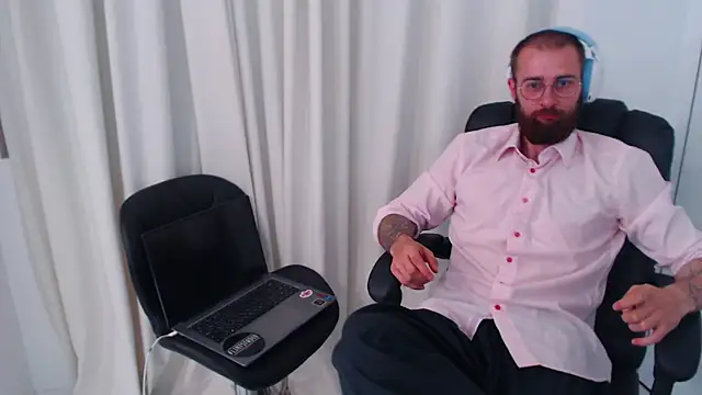 Chris_Dragon webcam