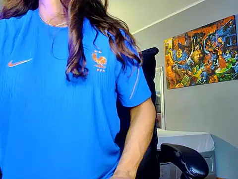 Alesyamuscledoll@xh webcam