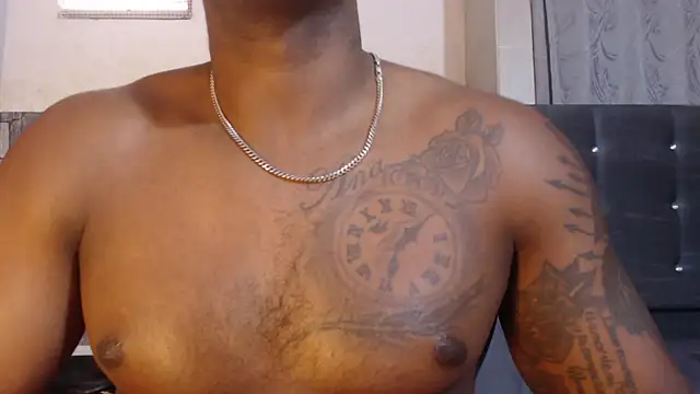 IsiahMaxwell webcam