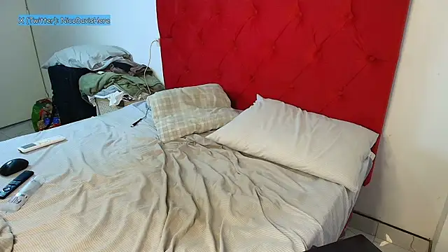 NicoDavisOfficial webcam