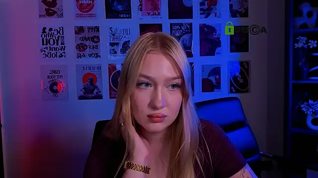 playful_sophie webcam
