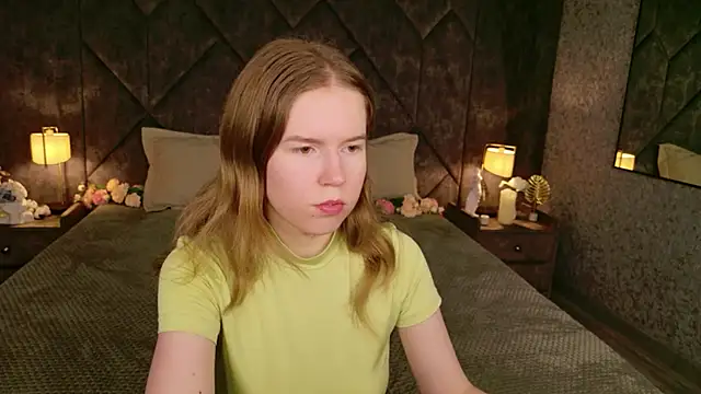 Alida_Brice webcam