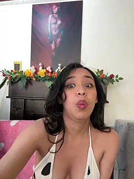 Esmerald_1111 webcam