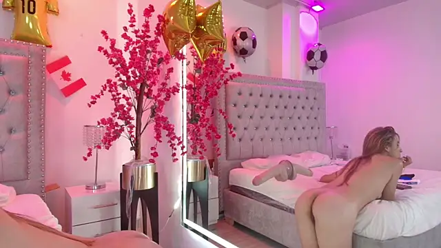 Juliieta_gray webcam