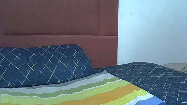 naughtymilf2026 webcam