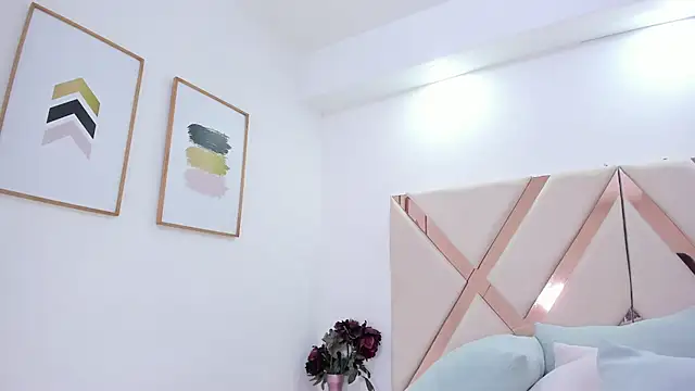 carolineecox webcam
