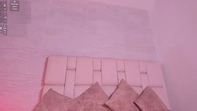 Mila_Hudson webcam