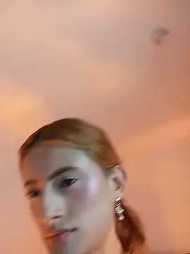 EliMonroe webcam