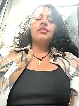 Yaya_watson Live Web Cam Show