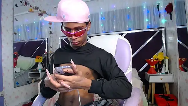Santy_bigcock_01 Live Web Cam Show
