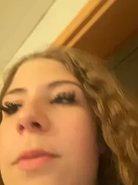 MilaRoseee Live Web Cam Show