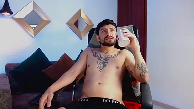 noahsantos Live Web Cam Show