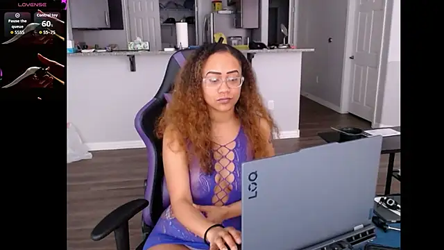 ReeseZen Live Web Cam Show