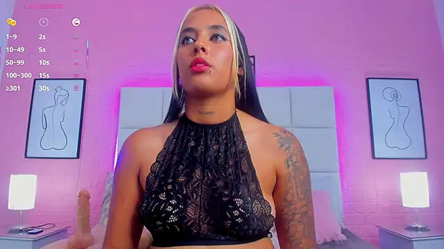 charlotte_kisss webcam