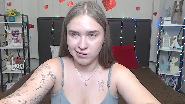 LauraHlot live cam on StripChat