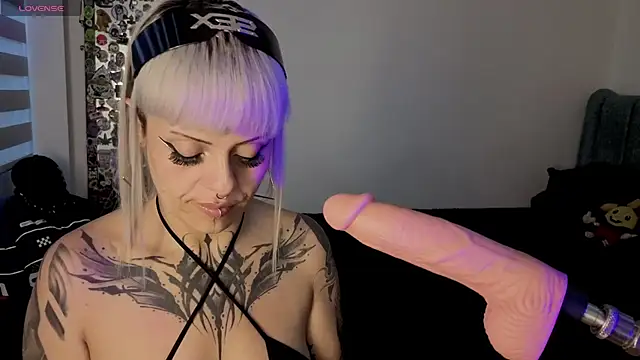 freyaa_sorcerees webcam