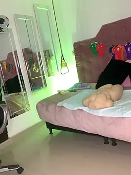 BunnyGlow50 webcam
