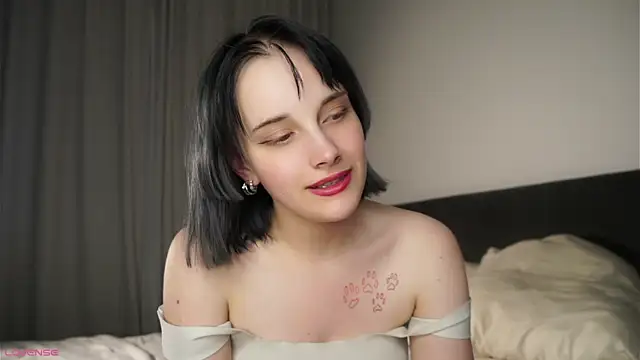 KirstinMcgeady live cam on StripChat