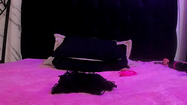 valleriagp live cam on StripChat