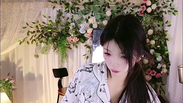 Zoe-001 live cam on StripChat