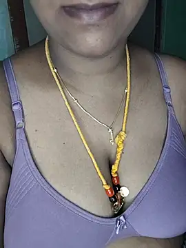 tamil_butterfly live cam on StripChat