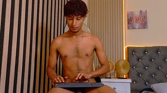 Alex_Bloom webcam