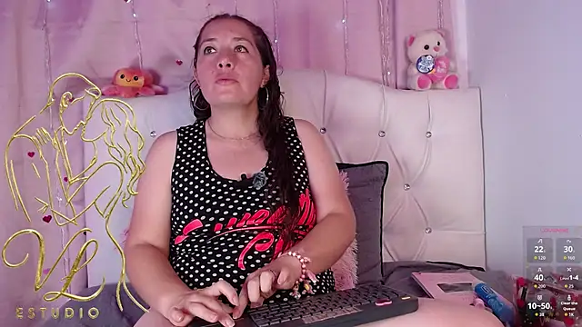 BLONDIE_TATIS webcam