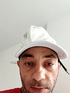 Juan24arrechis webcam