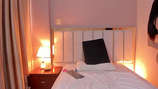 MiaFerrerr_ webcam