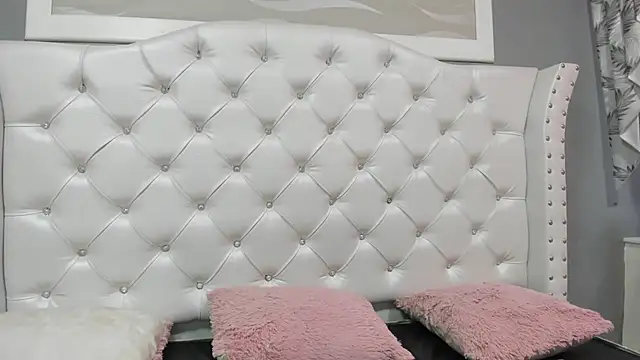 Sophie_Time live cam on StripChat