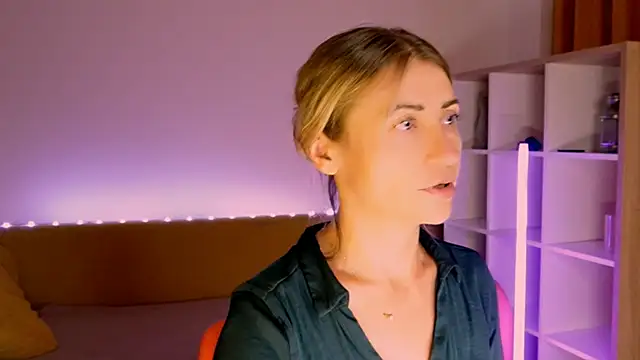 ZoeGrant webcam