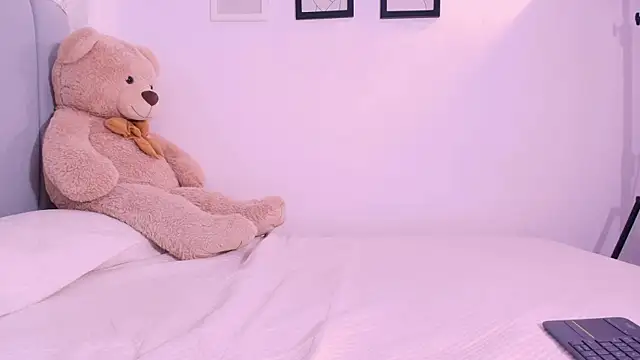 DannaHyde live cam on StripChat